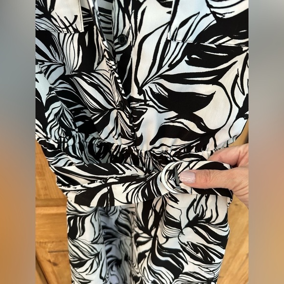 🎉Mossimo Size Small, Sleeveless, Belted - Picture 6 of 13